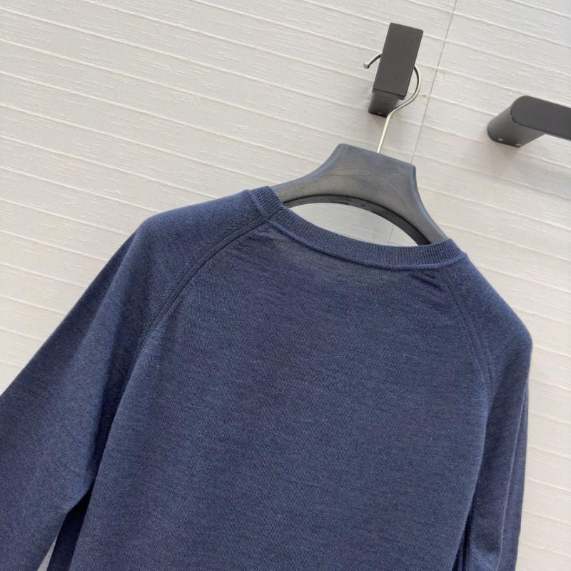 H**me5 sweaters